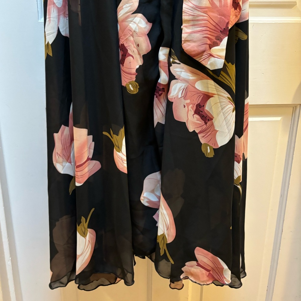 Black Floral Maxi Dress - Picture 2 of 2
